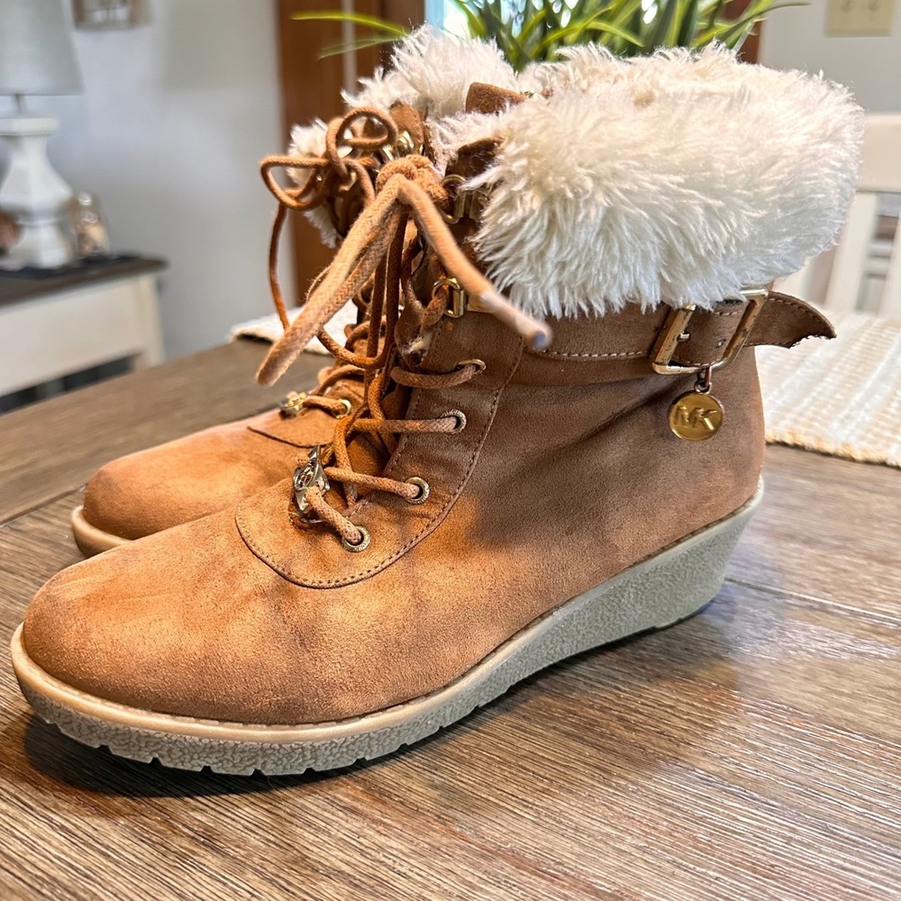Kids Michael Kors Myra Wendee Camel Faux‎ Suede Fur Laced Wedge Ankle Boots Sz 4